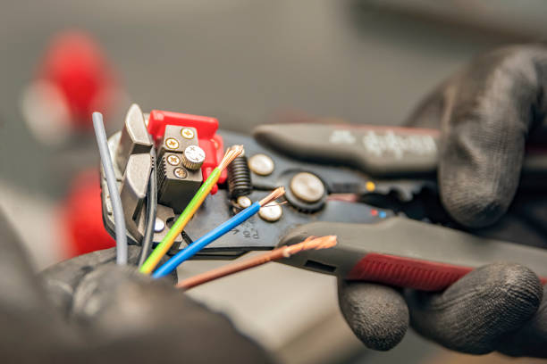 Best Emergency Electrical Repair  in Greenlawn, NY